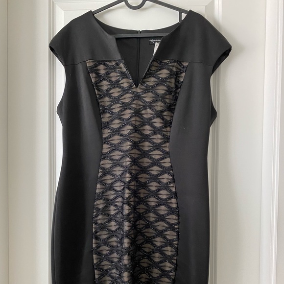 Cocktail dress - Picture 2 of 3